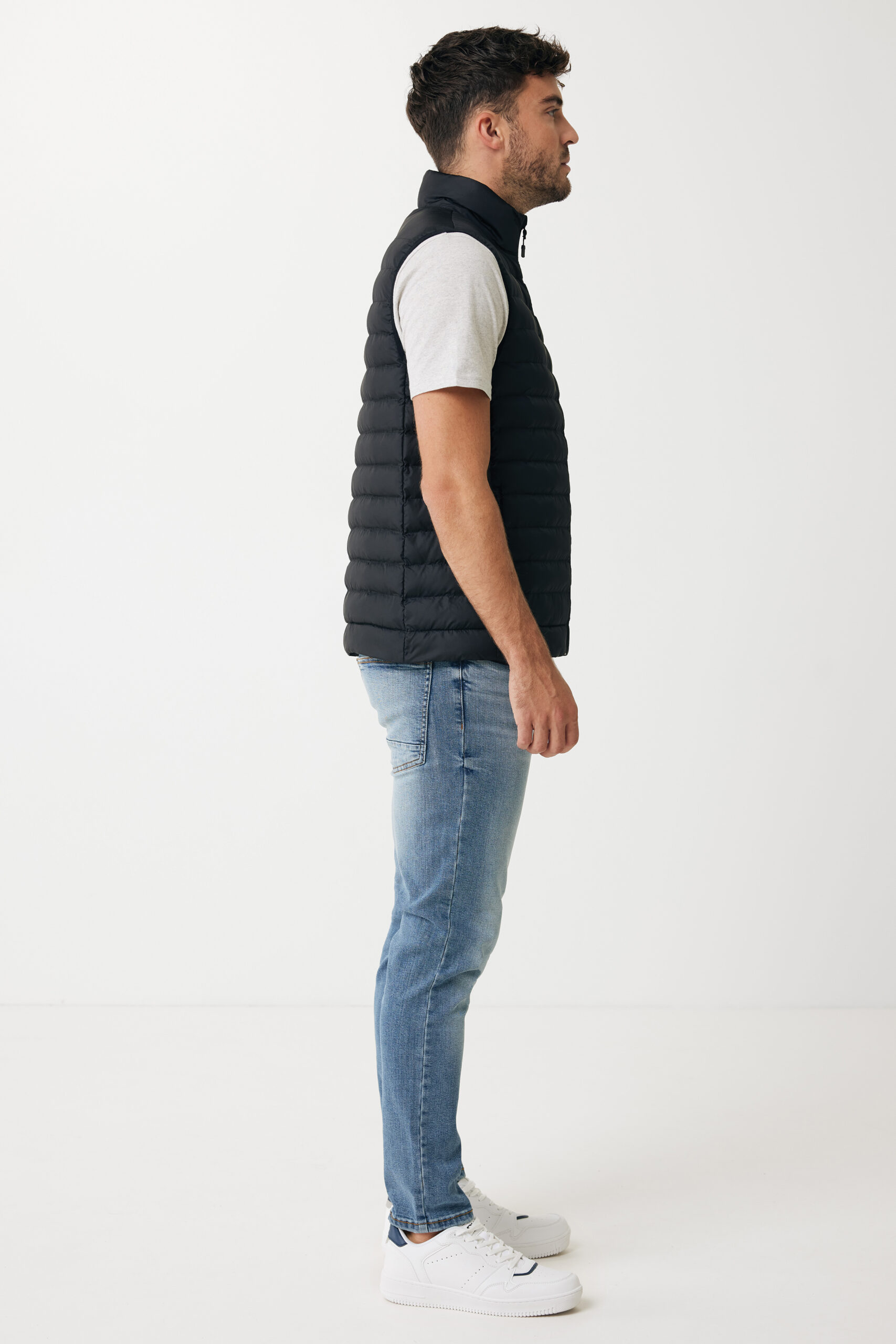 Vest meestele Iqoniq - must - Pilt 3